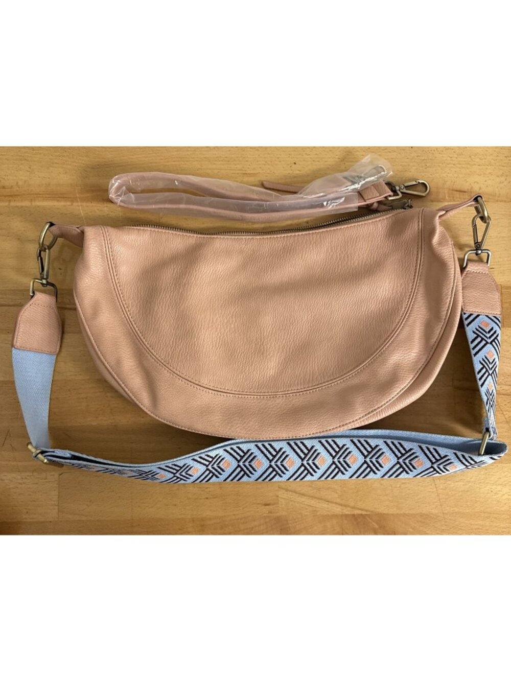 ANTHROPOLOGIE URBAN ORIGINALS Luna Slouchy Sling Half Moon Bag Blush Vegan